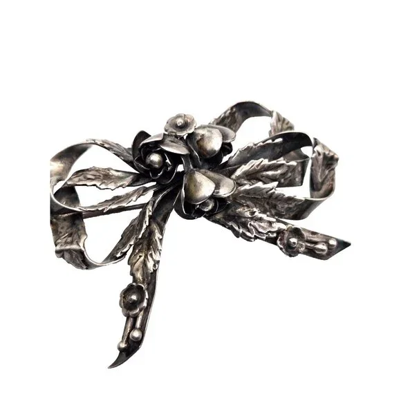 HOBE sterling silver floral bow brooch very vintage and lovely patina - Picture 1 of 8